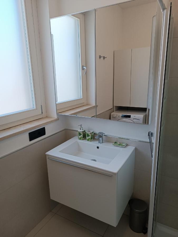 Appartamento Per 4, Metro B Monti Tiburtini, Ac, Wi-Fi Rome Bagian luar foto